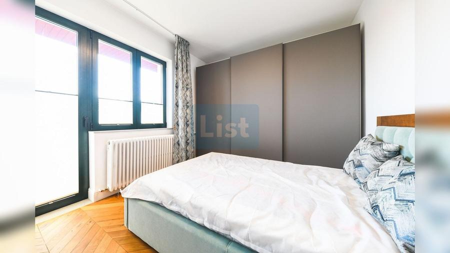 Apartament cu 4 camere decomandat în Central