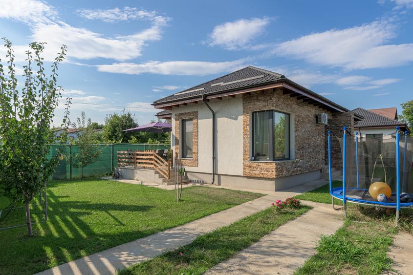 Casă cu 4 camere cu Canalizare în Pipera