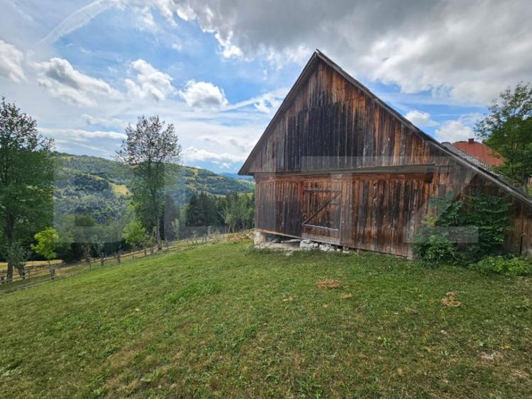 Casă cu 5 camere cu Teren 1855 Mp în Tomuțești