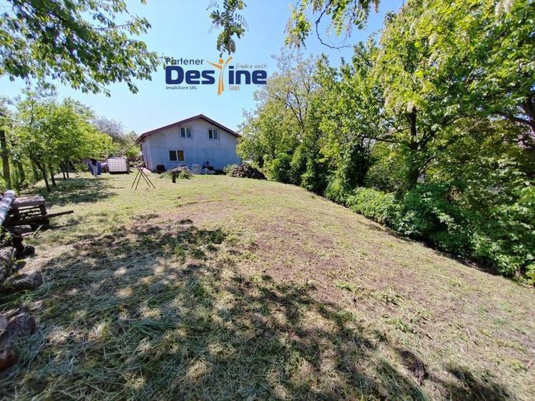 Casă individuală cu 6 camere cu Canalizare în Copou