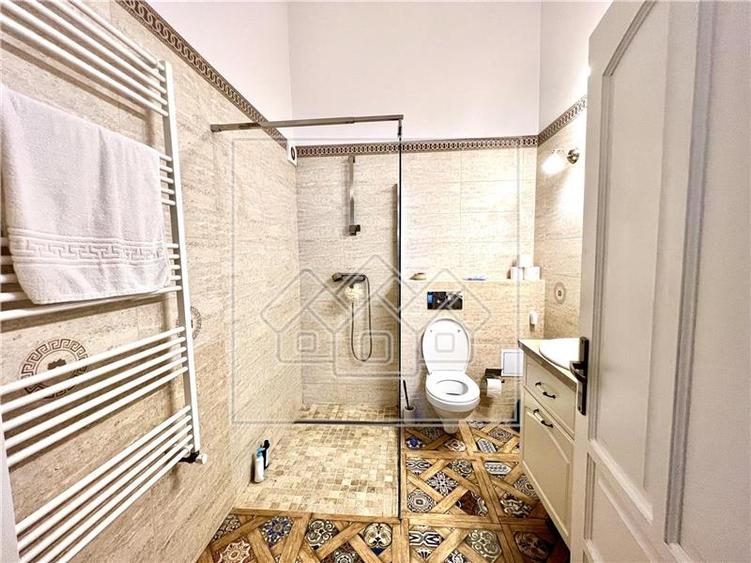 Apartament cu 2 camere, dotari de LUX, Ultracentral, etaj 1 - 14