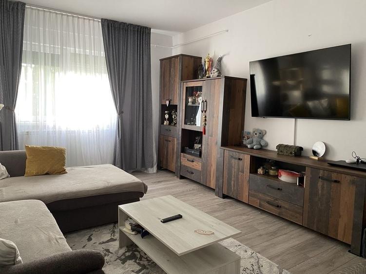 Apartament cu 2 camere decomandat în Nufărul