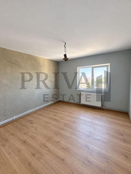 Apartament cu 3 camere decomandat în Bucovina