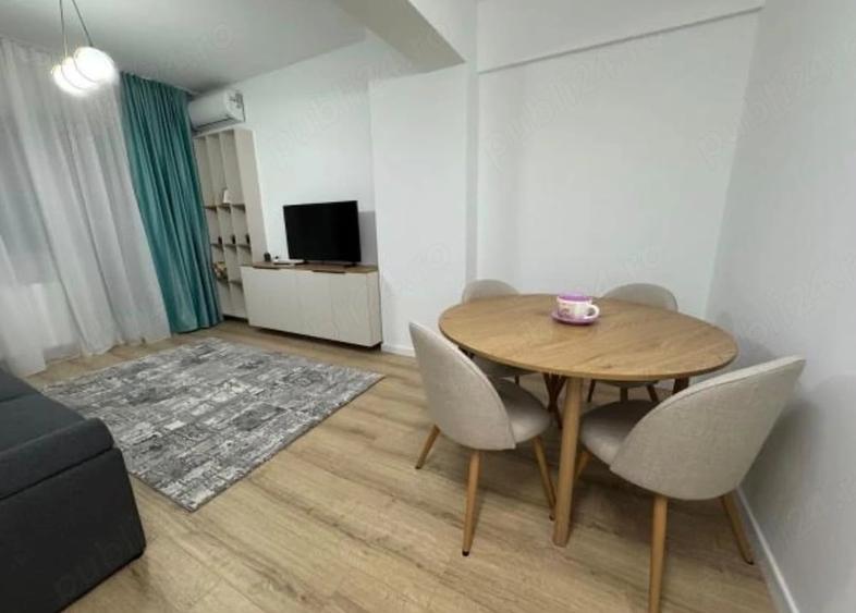 Apartament cu 2 camere decomandat în Titan