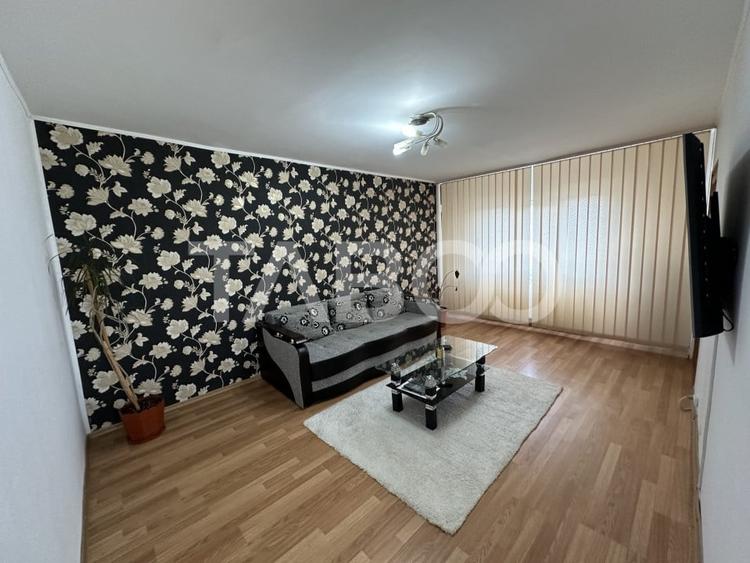 Apartament cu 3 camere decomandat, mobilat în Călimănești