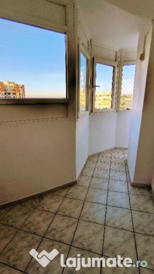 Apartament cu 4 camere decomandat, mobilat în Aviatorilor