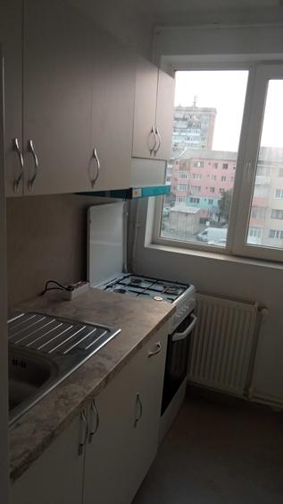 Apartament cu 2 camere semidecomandat în Micro 6