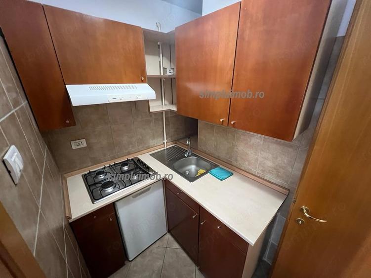 Apartament cu 2 camere semidecomandat în Armeneasca
