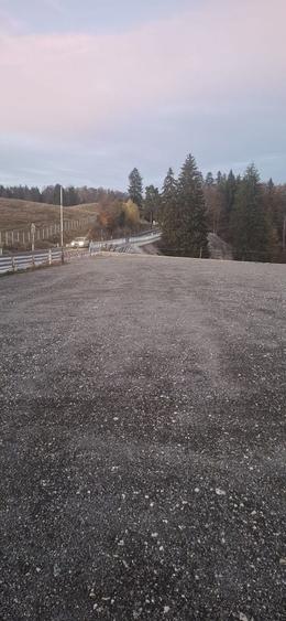 Teren de 2000 mp, în Dâmbovicioara