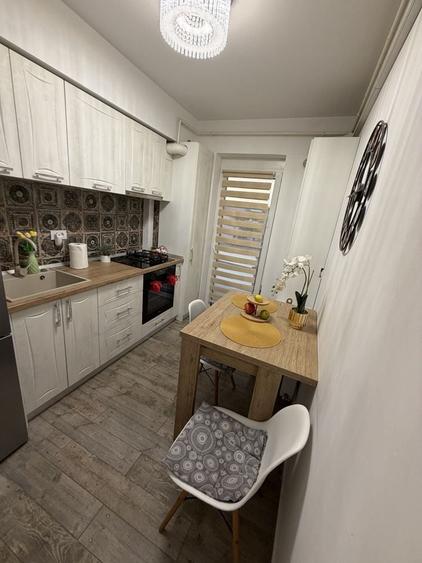 Apartament cu 2 camere decomandat în Galata