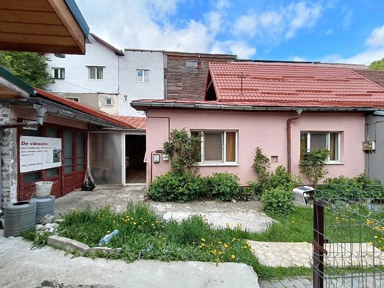 Casă cu 3 camere cu Teren 211 Mp în Central
