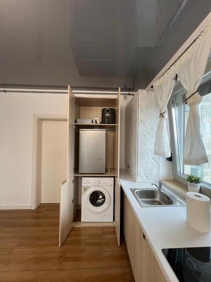 Apartament cu 2 camere semidecomandat, mobilat în Năvodari