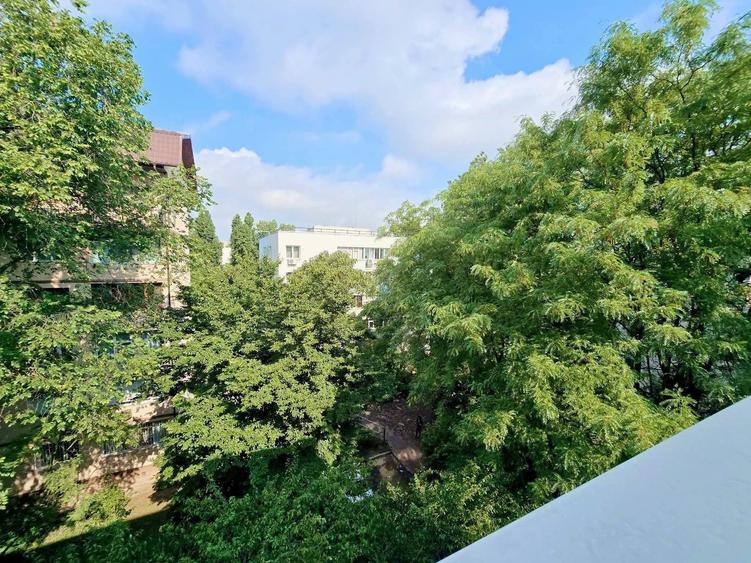 Apartament cu 2 camere decomandat în Dristor