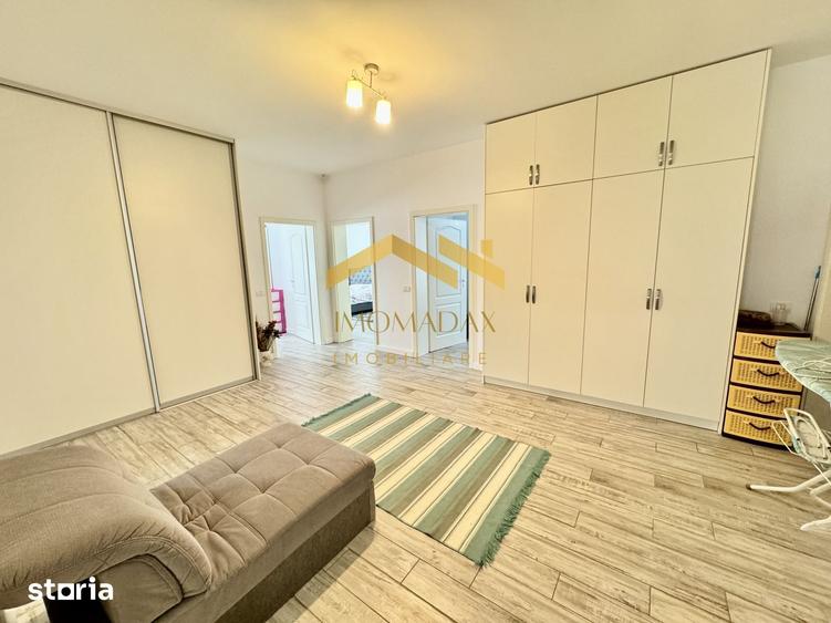 Casă cu 4 camere cu Teren 1000 Mp în Sânmihaiu Român