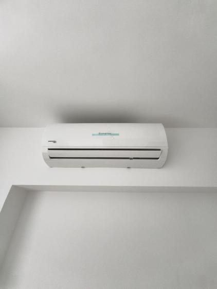 Garsonieră decomandată în Titan