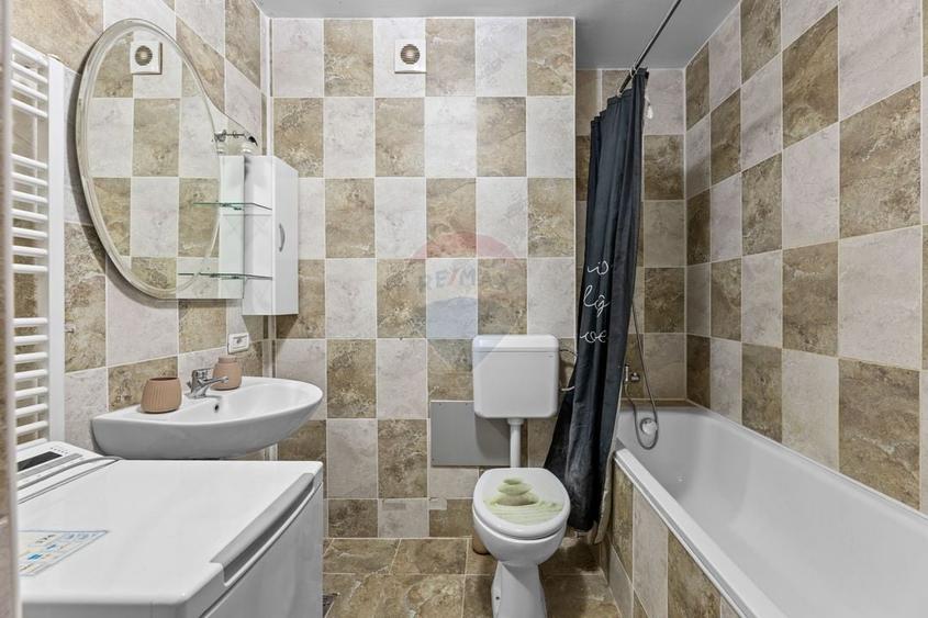 Apartament cu 3 camere decomandat, mobilat în Romanilor