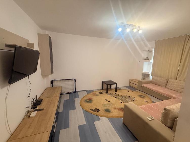 Apartament cu 2 camere decomandat în Ghencea