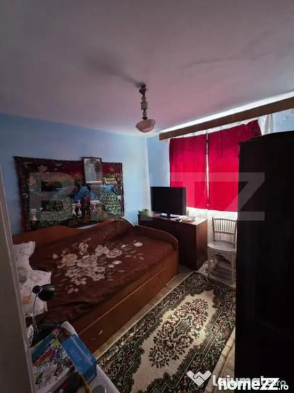 Apartament cu 3 camere semidecomandat în Central