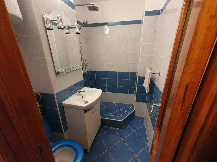 Garsonieră decomandată în Central