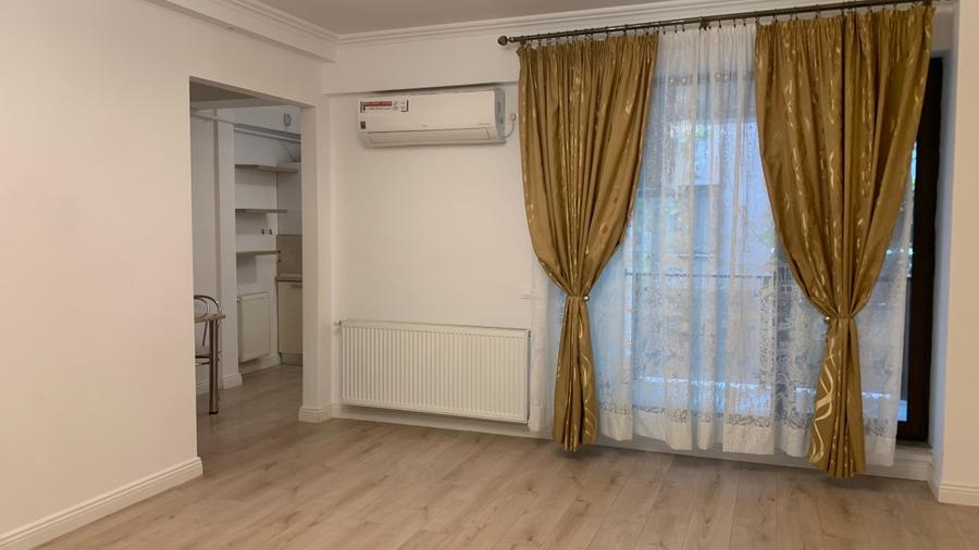 Apartament cu 3 camere decomandat, mobilat în Aviației