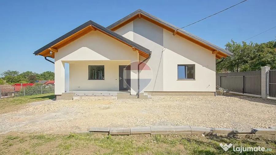 Casă cu 3 camere cu Teren 426 Mp în Tărlungeni