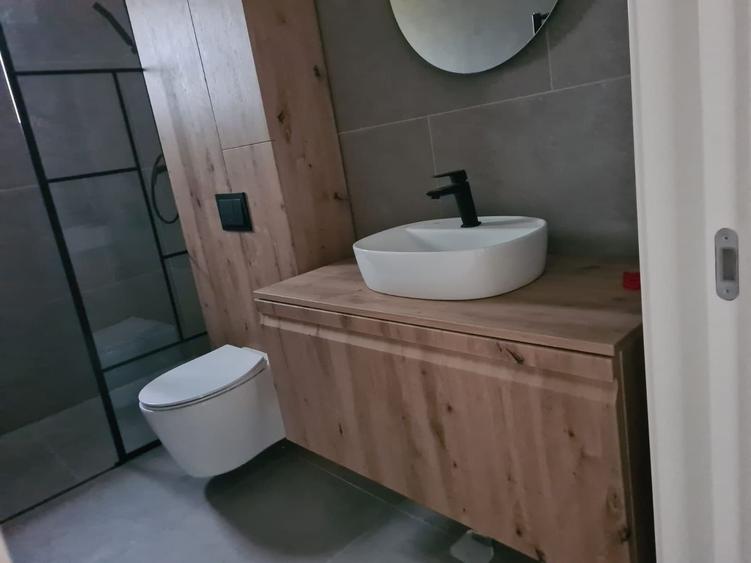 Apartament cu 4 camere decomandat în Iancu Nicolae