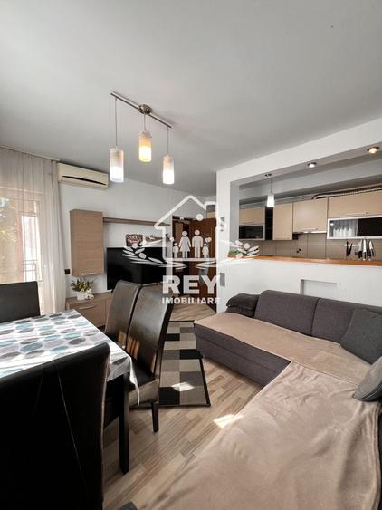 Apartament cu 3 camere semidecomandat în Turnișor