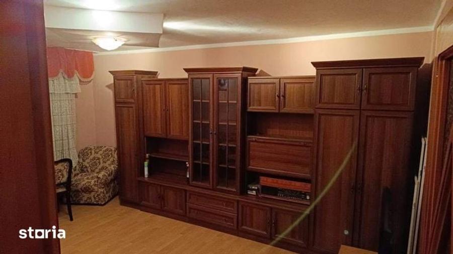 Apartament cu 3 camere decomandat în Unirii Sud