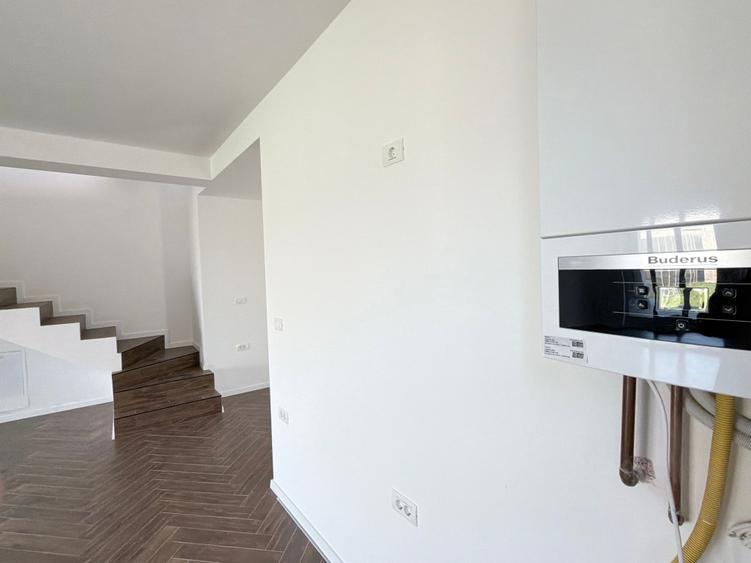 Casă individuală cu 4 camere cu Canalizare în Moșnița Nouă