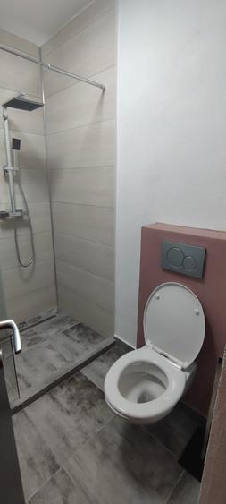 Garsonieră decomandată în Micălaca