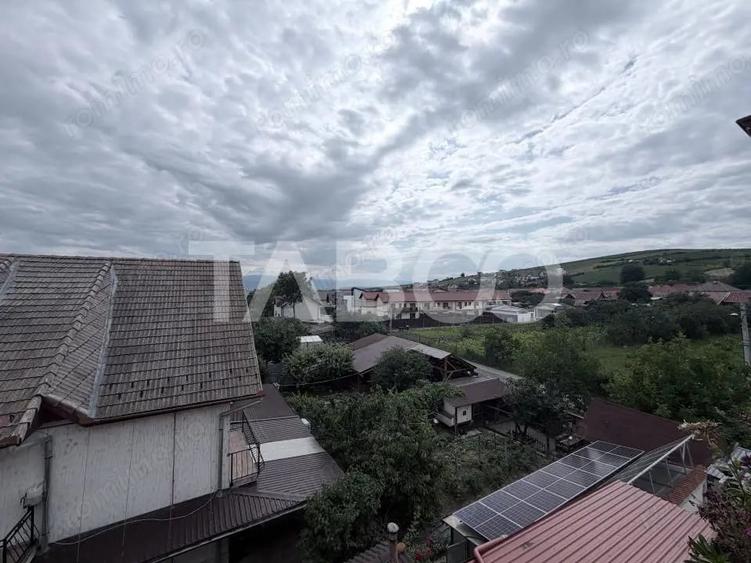 Apartament cu 4 camere decomandat în Șura Mare