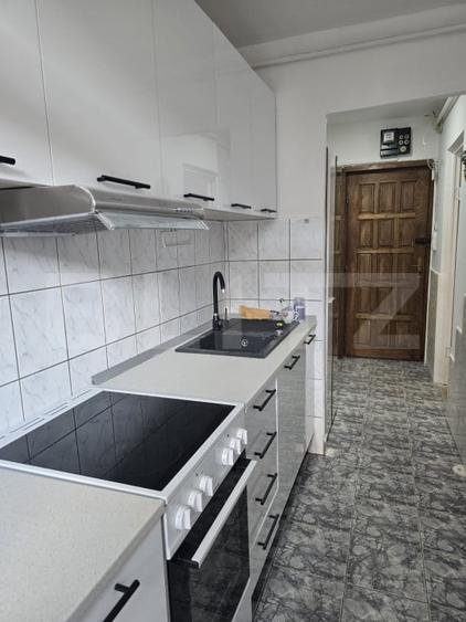 Apartament cu 2 camere semidecomandat, mobilat în Carpați 1