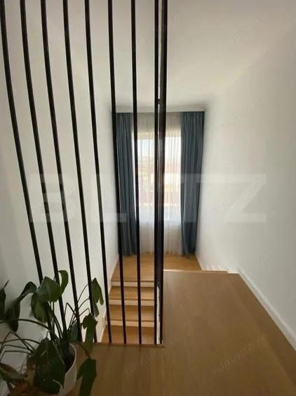 Casă cu 6 camere cu Teren 1460 Mp în Jucu