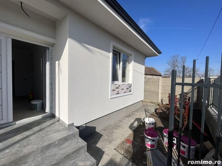 Casă cu 4 camere cu Teren 400 Mp în Central