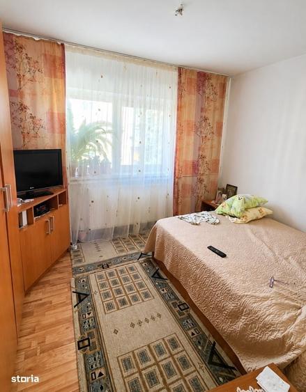 Apartament cu 2 camere decomandat în Craiovița Nouă