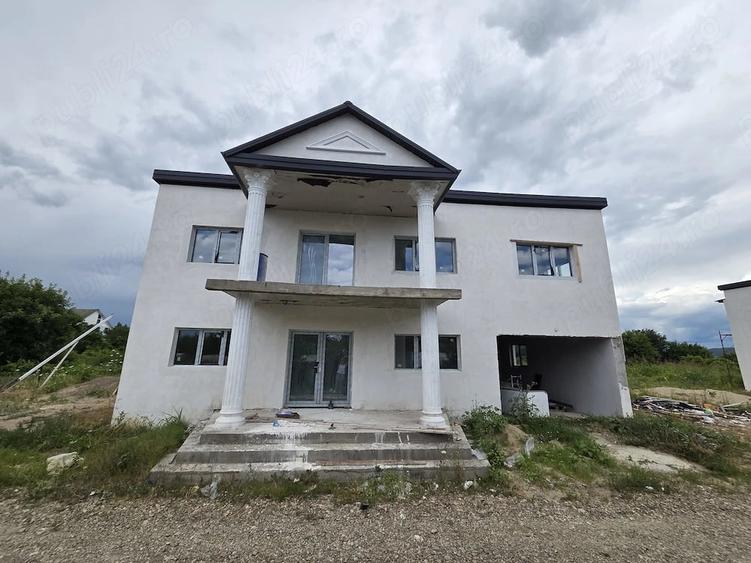 Casă cu Teren 615 Mp în Vernești