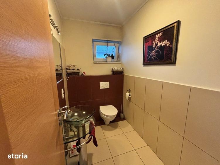 Casă cu 4 camere în Ocoliș