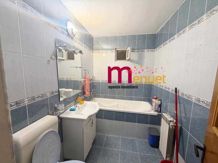 Apartament 3 camere,zona C5 - 10