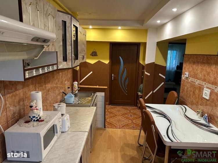 Apartament cu 3 camere decomandat în Traian