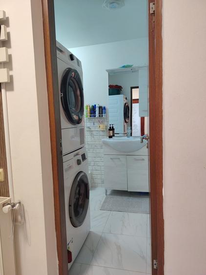 Apartament cu 2 camere decomandat în Bălteni