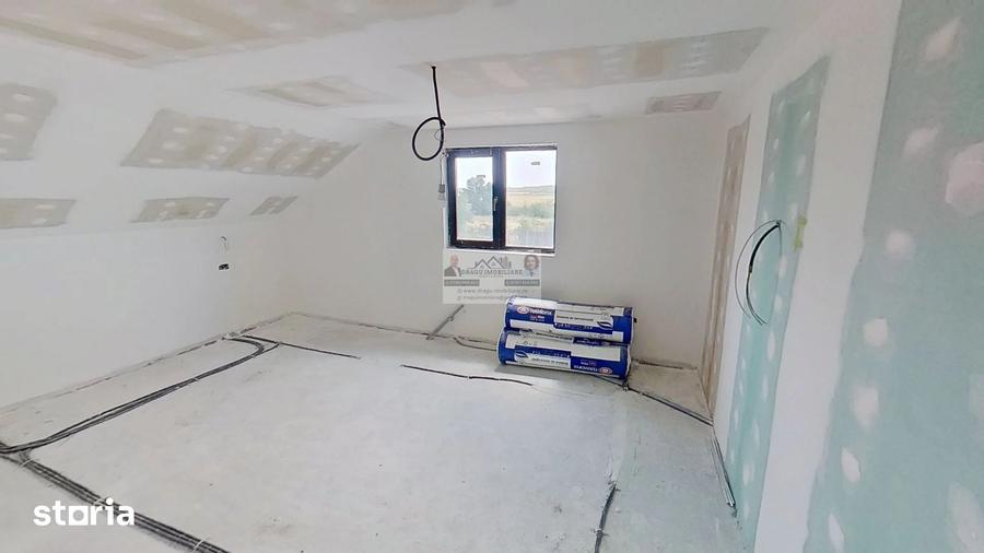 Casă cu 5 camere cu Teren 1159 Mp în Gherdana