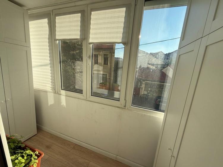 Apartament cu 3 camere decomandat, mobilat în Moșilor