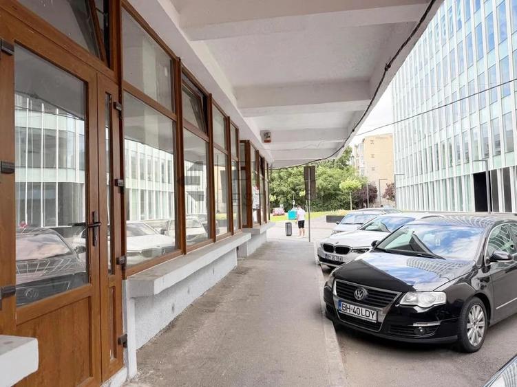 Spațiu comercial, de 268 mp, în Ultracentral