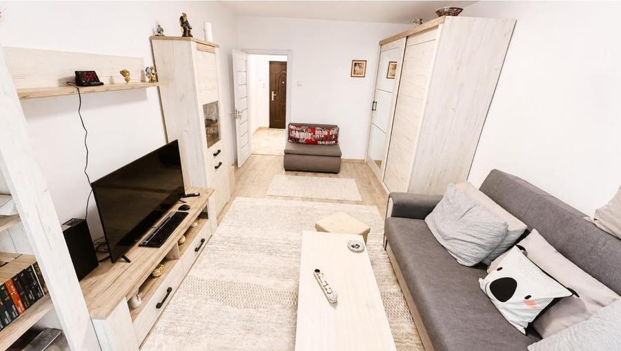 Apartament cu 2 camere decomandat, mobilat în Răcădău