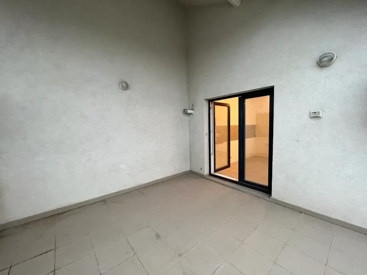 Apartament cu 4 camere decomandat în Theodor Pallady