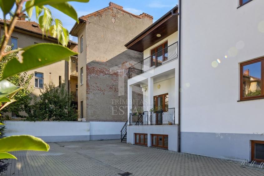 Spațiu comercial, de 851 mp, în Ultracentral