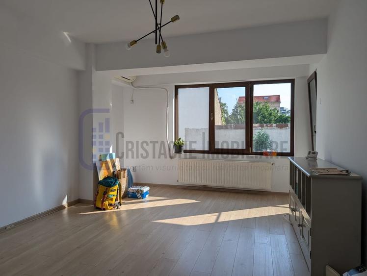 Apartament cu 2 camere decomandat, mobilat în Banu Manta