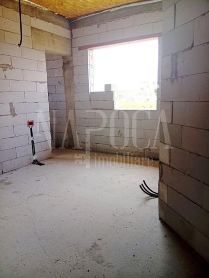 Casă individuală cu 4 camere cu Canalizare în Cihei