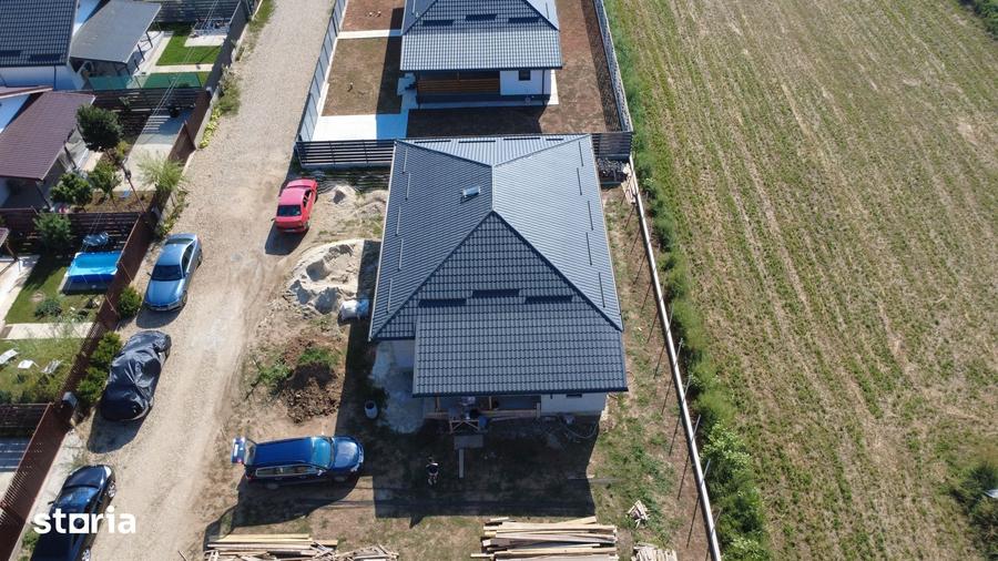Casă cu 4 camere cu Teren 500 Mp în Joița