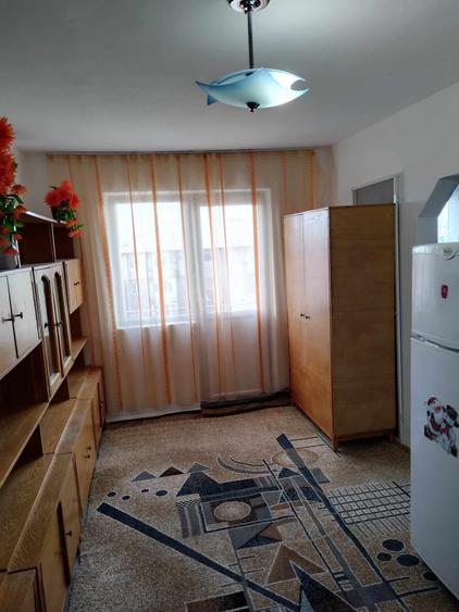 Apartament cu 2 camere semidecomandat în Agadici
